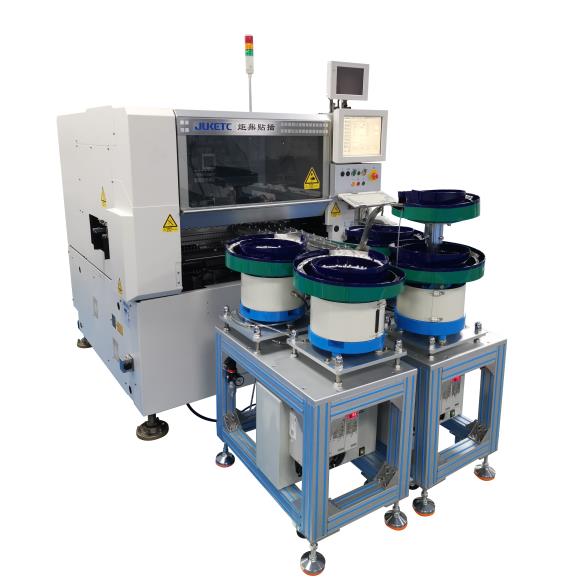 炬鼎貼插自動(dòng)插件機(jī)無論在價(jià)格還是質(zhì)量都比普通插件機(jī)好很多