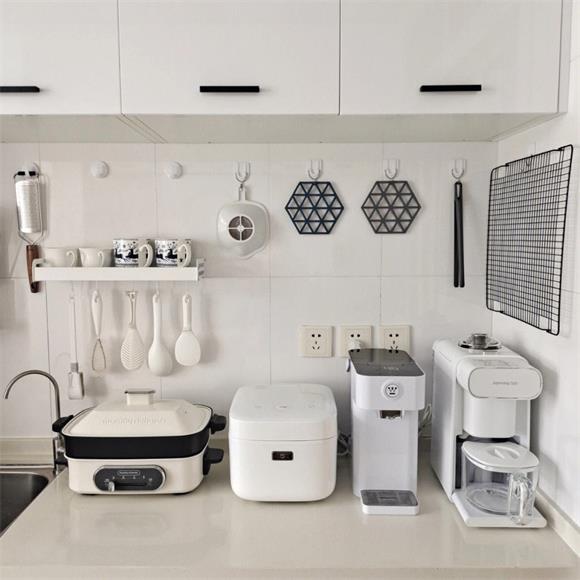 小家電生產設備插件機的應用和發展趨勢