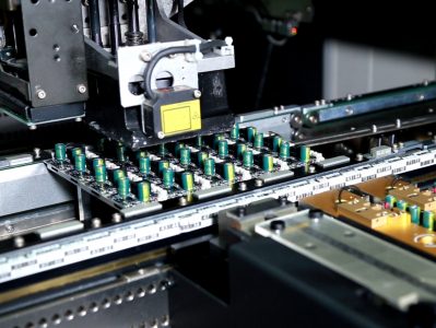 異形電路板插件機的工作原理及應用