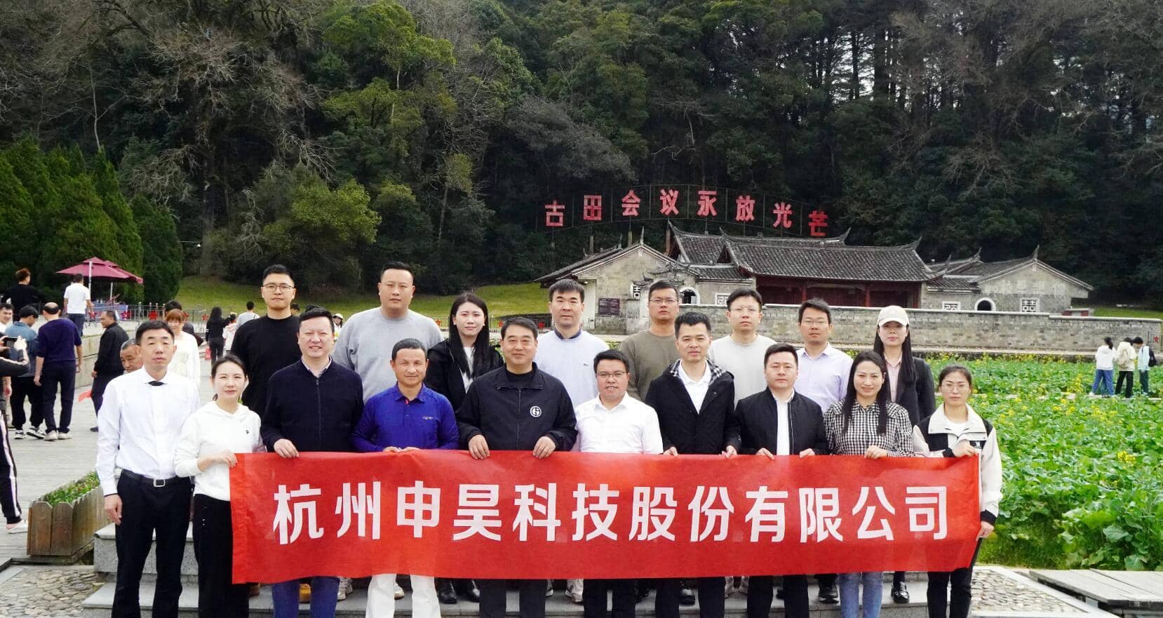 自動插件機廠家：為制造業插上智能化的翅膀