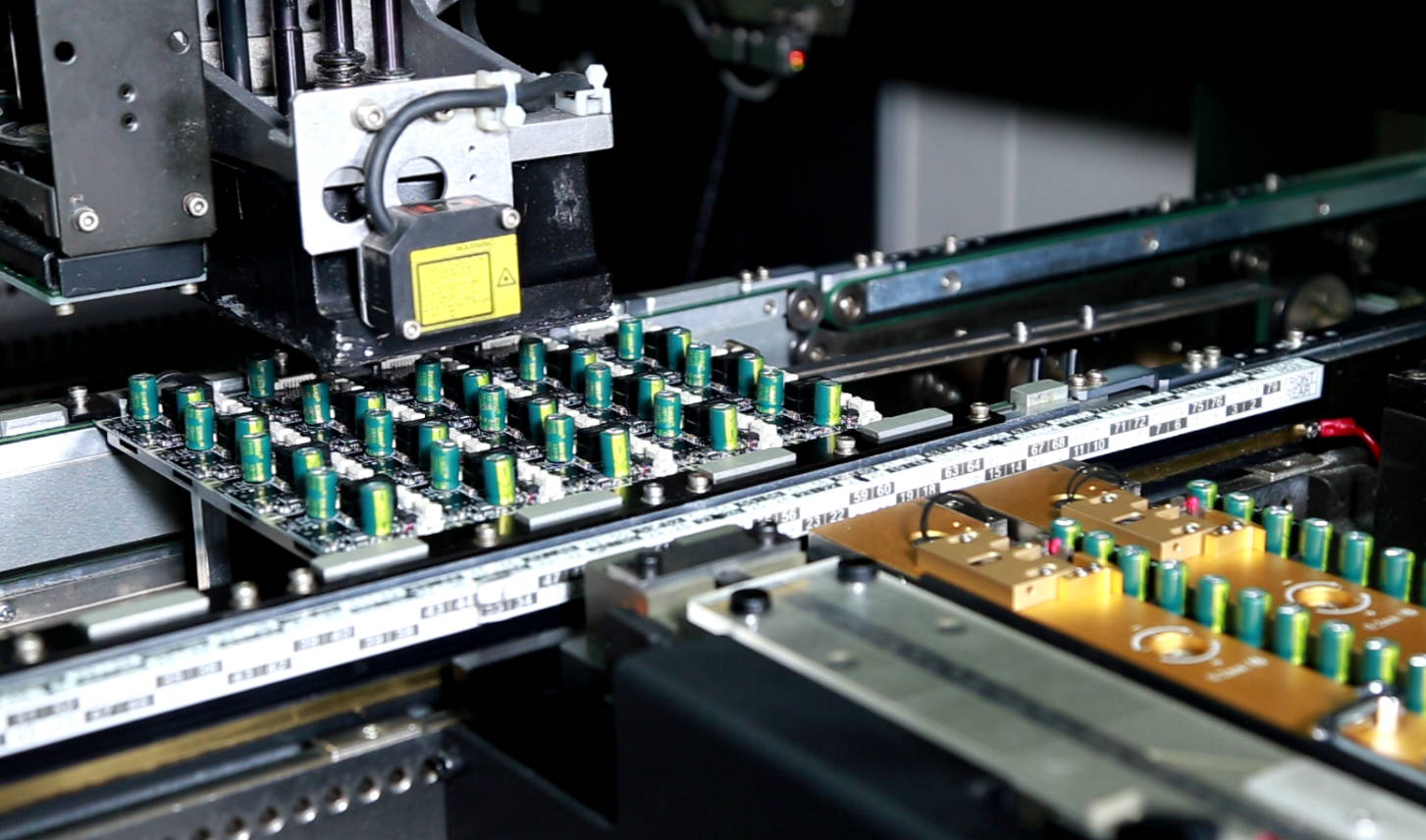 復雜元器件自動插件機：電子制造的新引擎