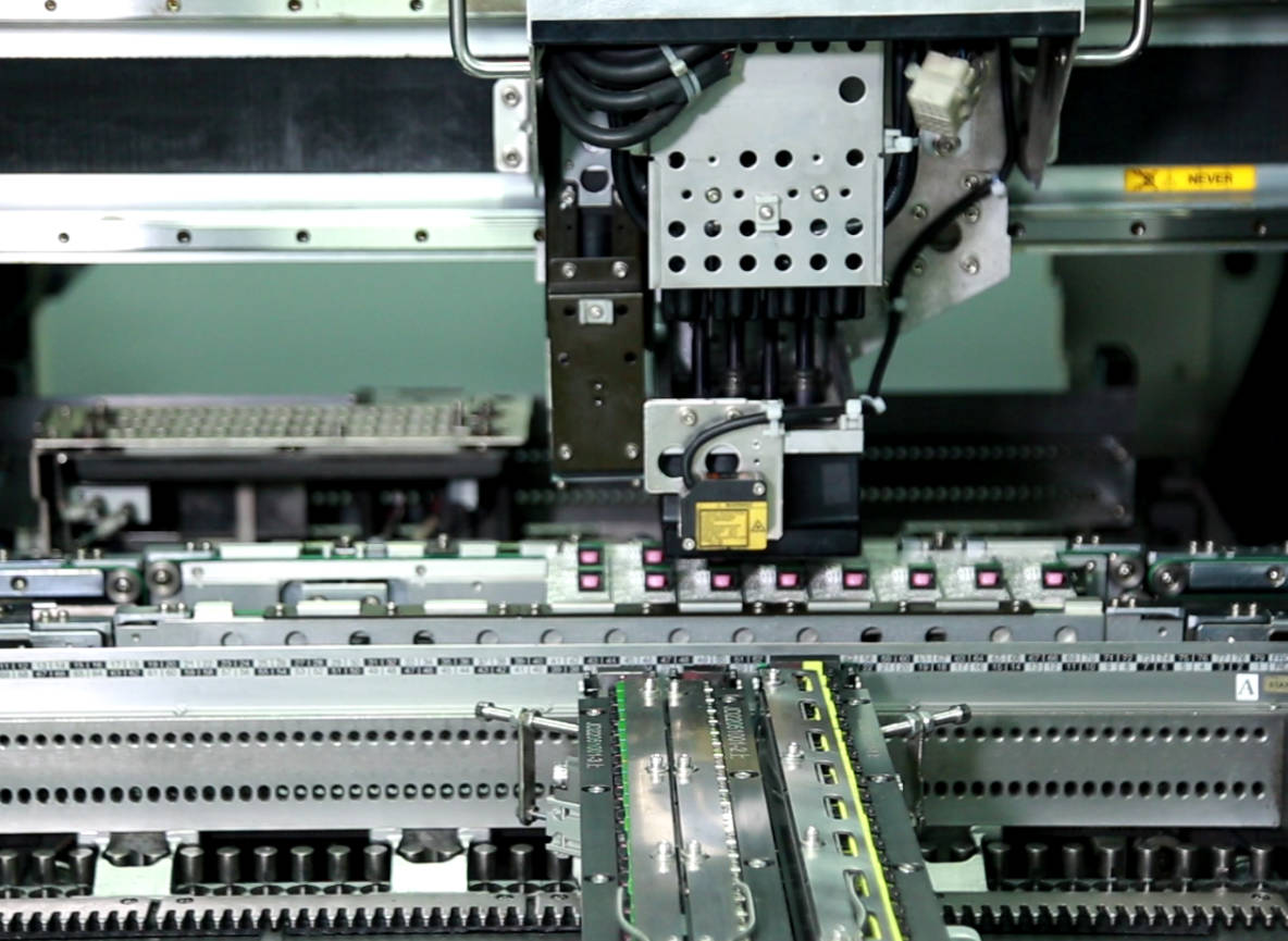 智能自動插件機：引領電子制造業的新革命