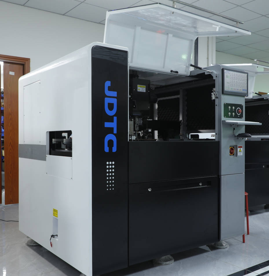 多功能異形元件插件機現(xiàn)代生產(chǎn)的必須設(shè)備