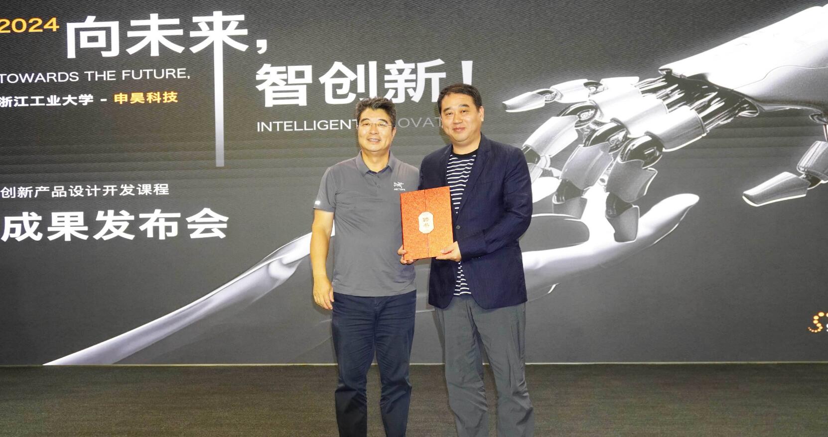 醫療設備異形插件機現代醫療制造的自動化利器