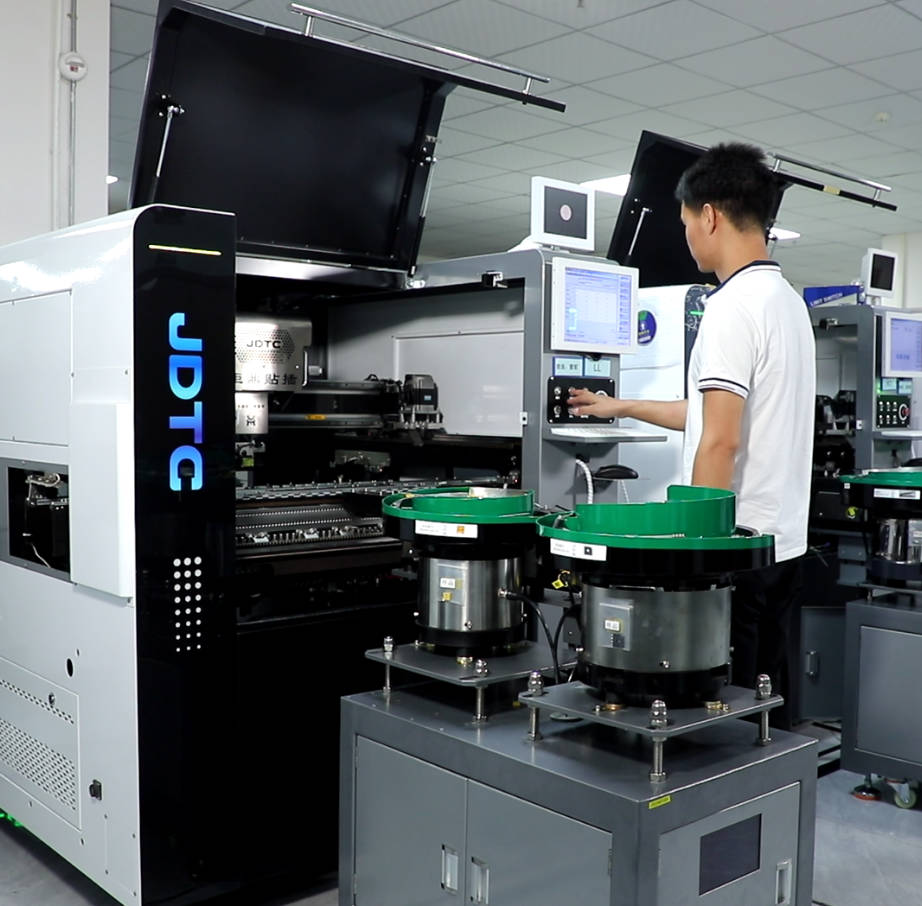 炬鼎工程師講解操作插件機的安全問題預防與應對