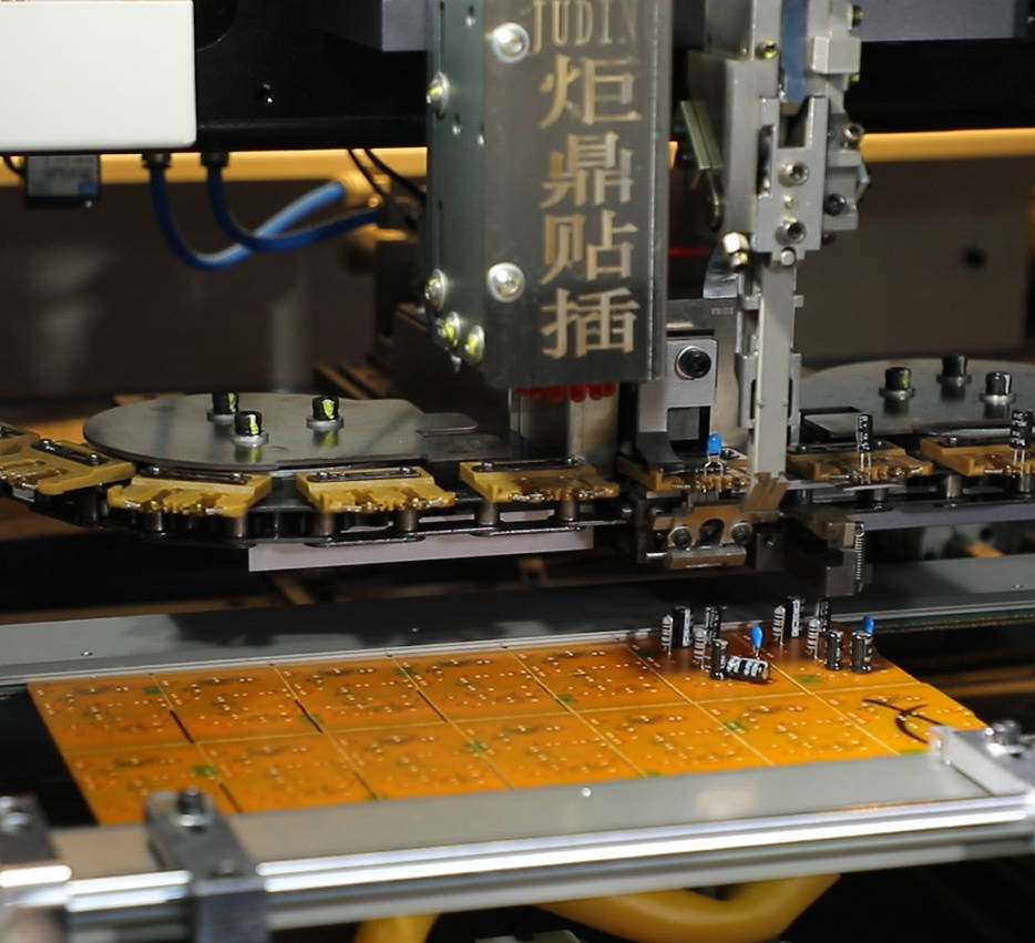 全自動線路板插件機(jī)電子制造業(yè)的高效引擎